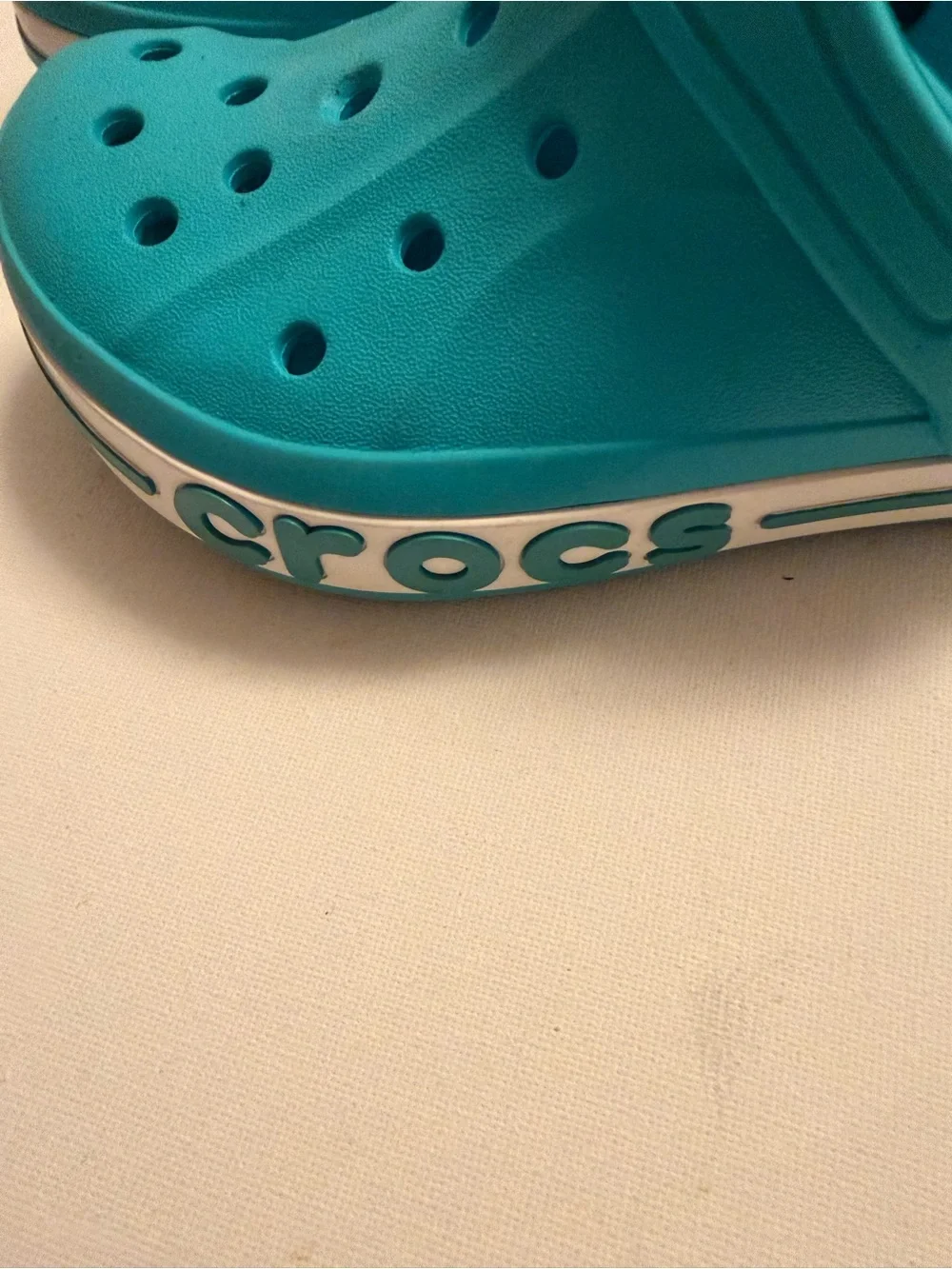 CROCS lightweight slip